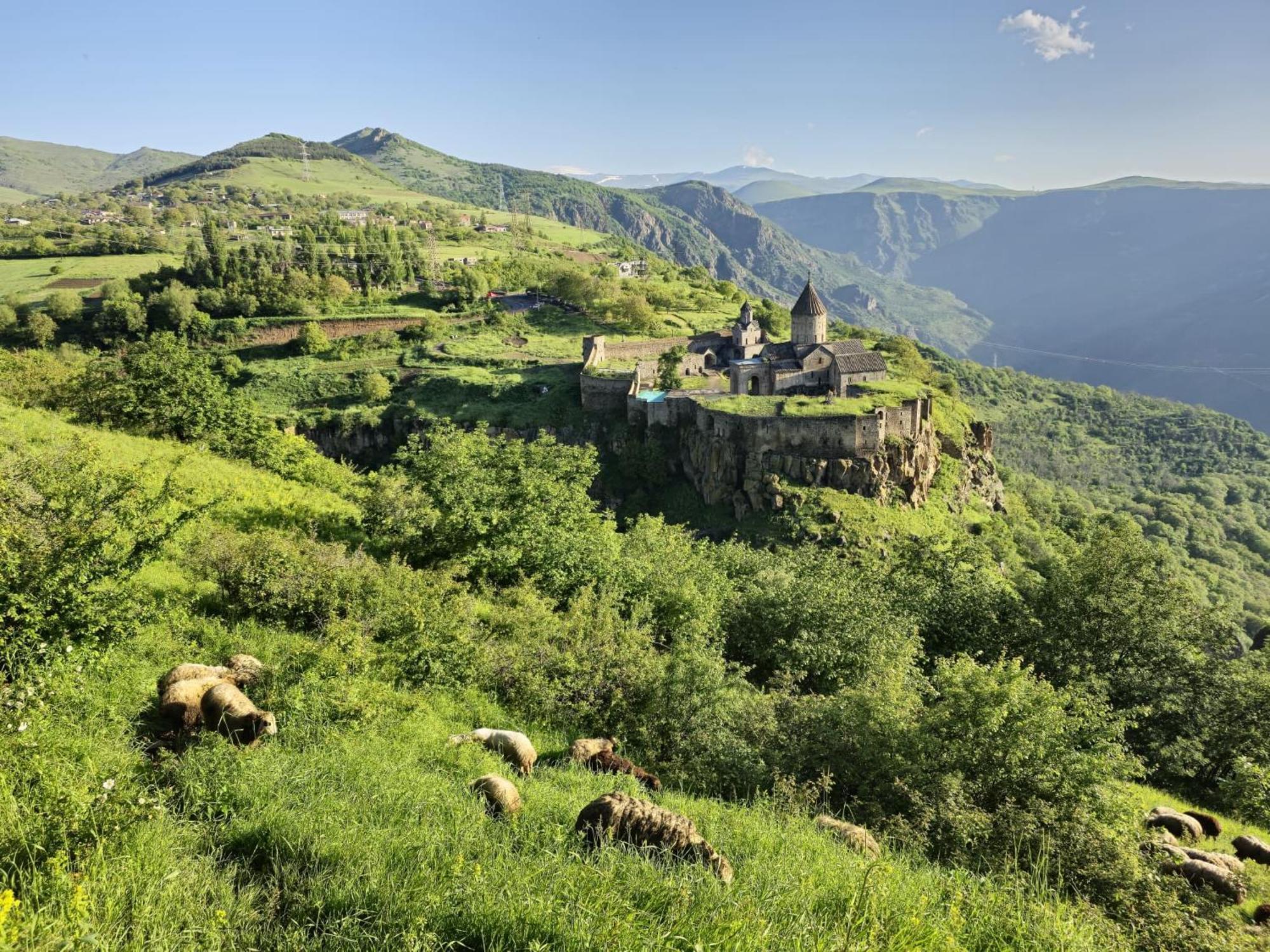 Hotel Zartonq Tatev Esterno foto